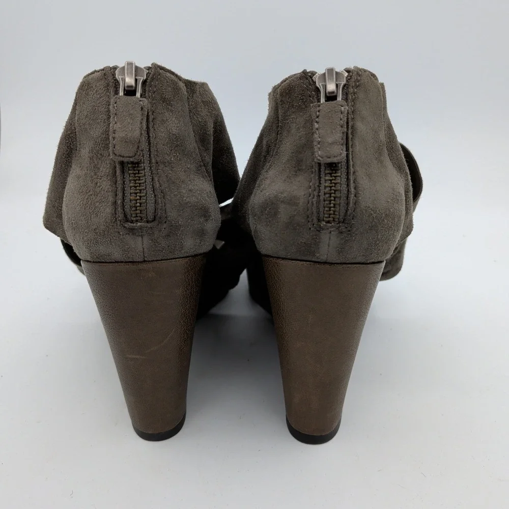Eileen Fisher Womens Taupe Suede Ruffle Wedge Sandals Open Toe Back Zip Size 8.5